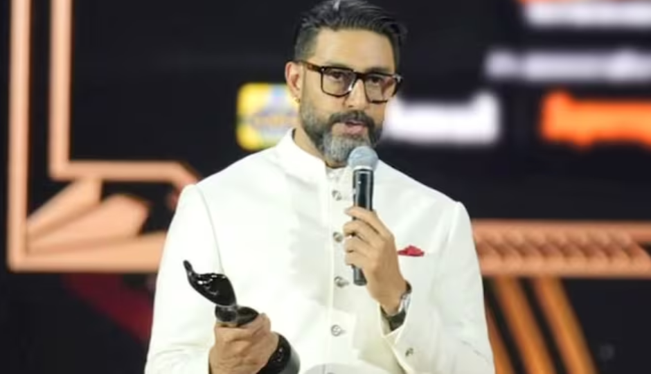 2 News : अवार्ड खरीदने के आरोप पर अभिषेक ने दिया करारा जवाब, अमिताभ ने अगस्त्य के लिए लिखा इमोशनल नोट