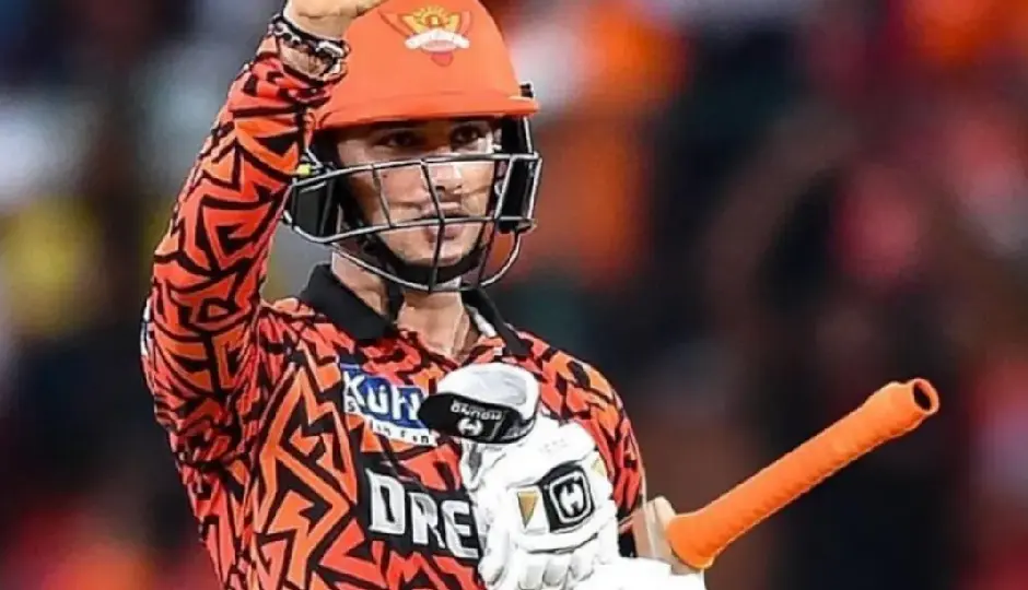 KKR पर जीत के बाद मुसीबत में अभिषेक शर्मा, BCCI ने काटी मैच फीस और दिया डिमेरिट पॉइंट