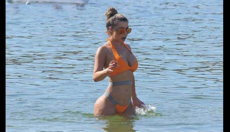 towie star abigail clark,towie star abigail clark pics,towie star abigail clark photos,towie star abigail clark recent pics