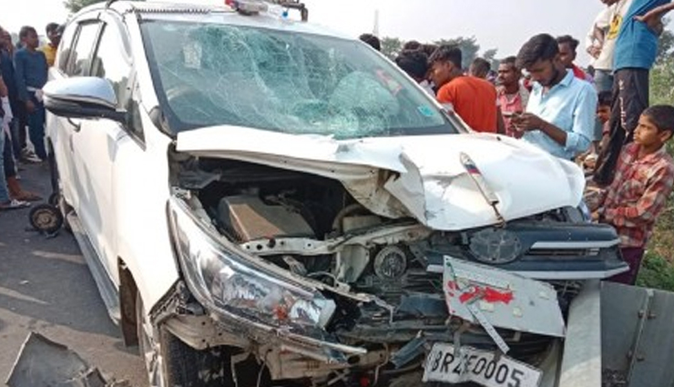 बिहार: मधेपुरा डीएम की कार हुई बेकाबू, 5 को रौंदा, महिला सहित 3 की घटनास्थल पर मौत