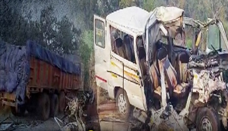 ओडिशा: सड़क हादसे में 8 की मौत, 12 घायल, मुख्यमंत्री ने की मुआवजे की घोषणा