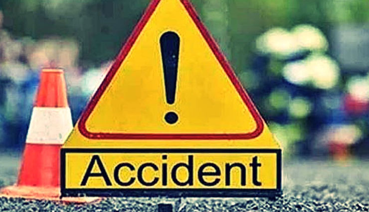 13 dead,31 injured,bus-truck collision on agra-lucknow expressway,agra-lucknow expressway,uttar pradesh,news