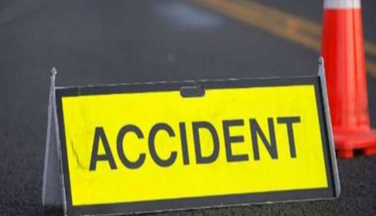 school children injured,pool car falls into ditch in west bengal,west bengal,accident,news