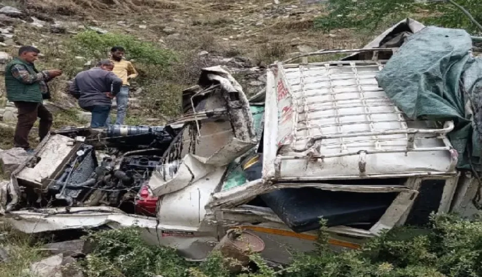 महाराष्ट्र के नंदुरबार में पिकअप खाई में गिरा, 8 की मौत, कई घायल