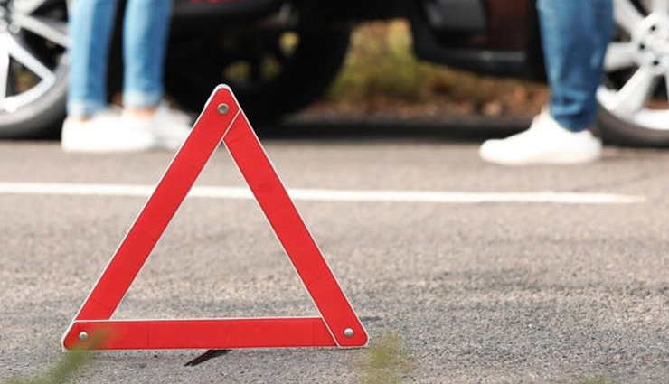 2 dead as van overturns in Alwar, Rajasthan