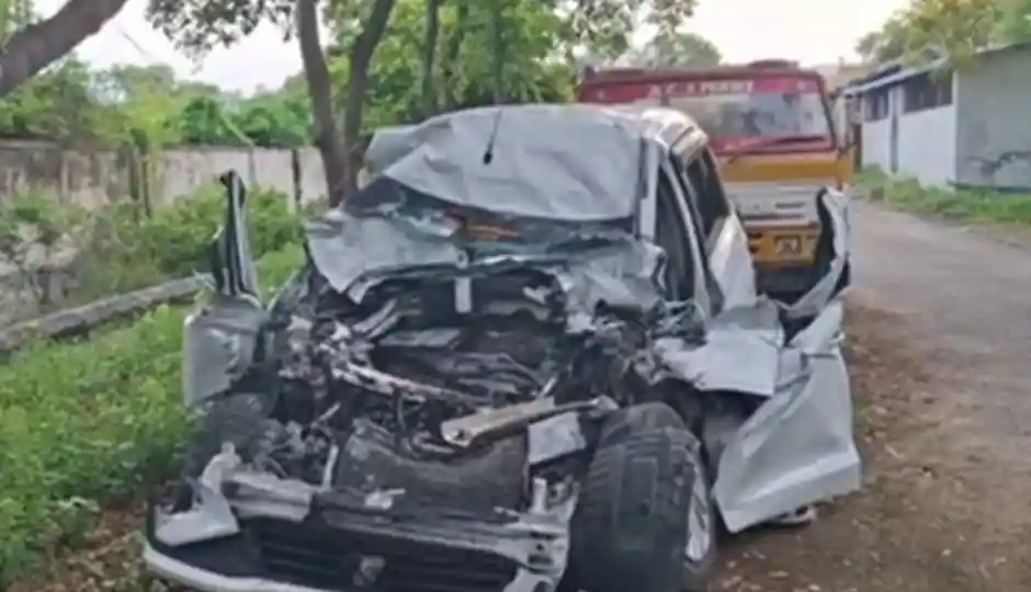 तमिलनाडु के पेरंबलुर में कार और बस की टक्कर, 3 लोगों की मौत और 4 घायल