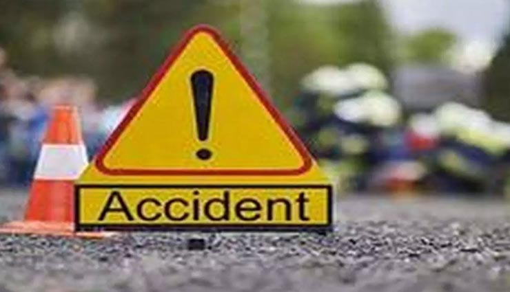 पोकरण : बेकाबू कार ने ली बाइक सवार दो दोस्तों की जान, कारसवार दो लोग भी घायल