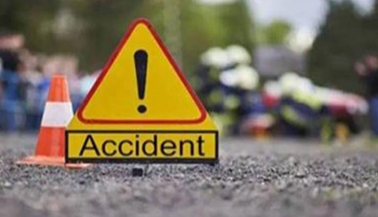 नवलगढ़ : ट्रॉले की टक्कर में गई दो बाइक सवार युवकों की जान, मौके से फरार हुआ ट्रोला चालक