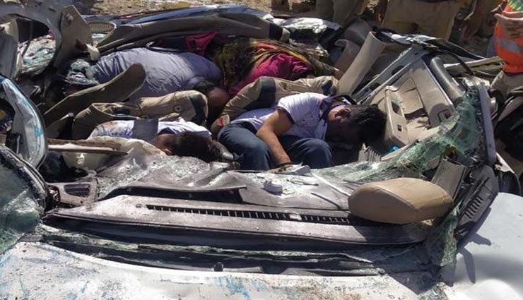 जोधपुर : ओवरटेकिंग के दौरान हुआ दिल दहलाने वाला हादसा, कार पर गिरा लोड कंटेनर, 4 की दर्दनाक मौत