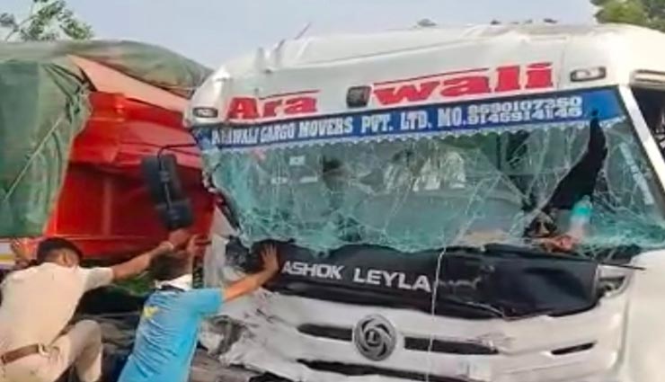 टोंक : अचानक ट्रेलर के सामने आ गई गाय जिसे बचाने के चक्कर में हुआ एक्सीडेंट, केबिन में फंसा चालक