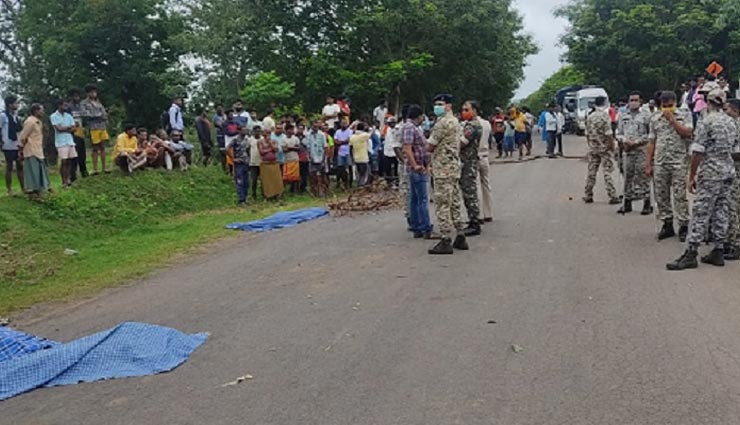 छत्तीसगढ़ : ट्रक से कुचलकर 4 छात्रों सहित 5 की मौत, निकले थे सभी ​​​​​​​मॉर्निंग वॉक पर, ग्रामीणों ने की सड़क जाम