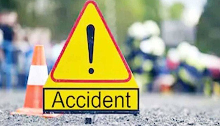 बिहार: खड़े ट्रक से टकराई कार, 4 लोगों की मौत, 2 घायल