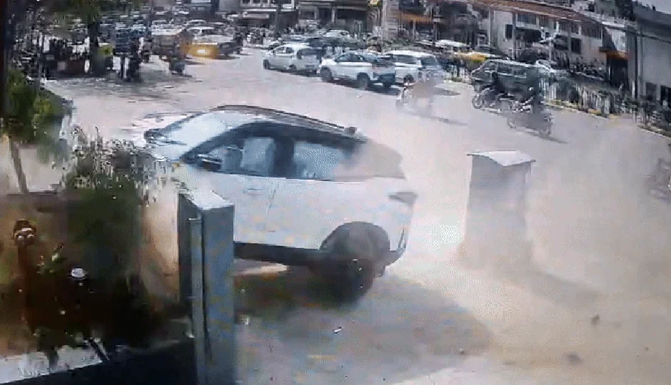 जयपुर में तेज रफ्तार का तांडव, बेकाबू कार ने एक के बाद एक 5 वाहनों को मारी जोरदार टक्कर; तस्वीरें सामने आईं