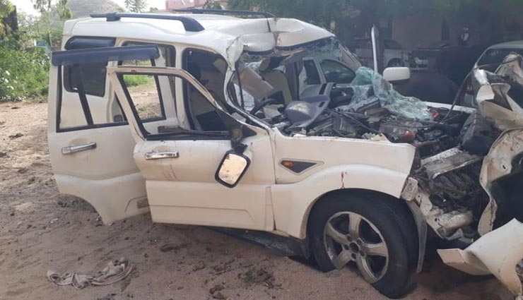 पाली : तेज रफ्तार से तस्करों की गाड़ी हुई क्षतिग्रस्त, पुलिस ने बरामद किया 19 लाख का डोडा