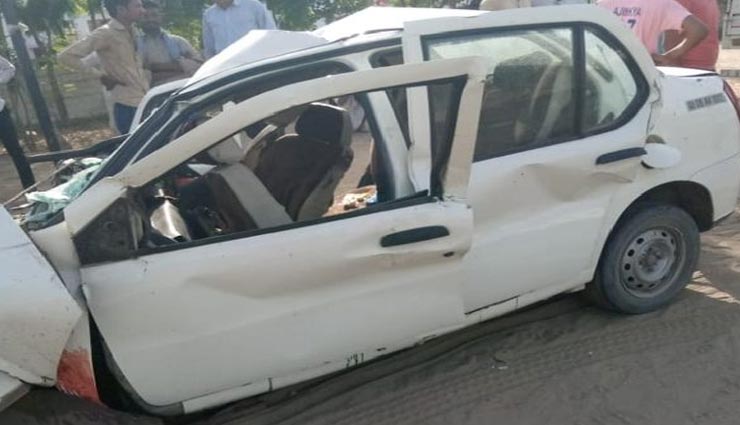 जोधपुर : सड़क हादसे के कारण पसरा परिवार में मातम, तेज रफ्तार ट्रक से टक्कर में 5 लोगों की हुई मौत