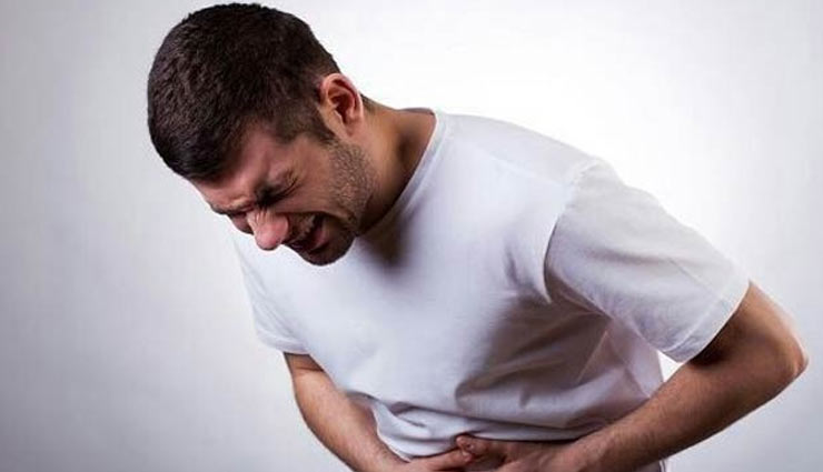 रोजाना एसिडिटी से है परेशान इन घरेलू उपचारों से पाए आराम