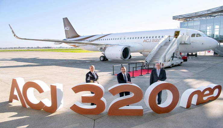 इस प्राइवेट जेट में लग्जरी अपार्टमेंट जैसी सुविधाएं, कीमत उड़ा देगी आपके होश