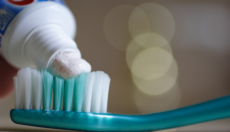 lemon juice,aloe vera,chamomile,echinacea,toothpaste,honey,mint,home remedies to treat acne,acne treatment,home remedies,skin care tips,beauty tips