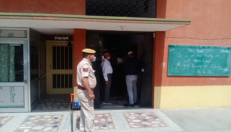श्रीगंगानगर : दो स्कूलों ने की कोरोना नियमों की अनदेखी तो एसडीएम ने लगा दिया 5 हजार का जुर्माना