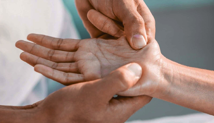 home remedies for headache,natural headache relief,treat headache at home,headache remedies,herbal headache remedies,essential oils for headache,headache relief tips,natural migraine relief,quick headache relief,effective headache treatments