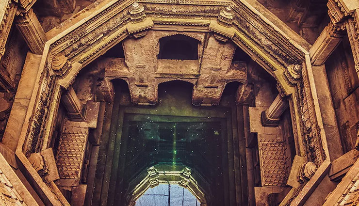 10 historical sites near ahmedabad,historical places near ahmedabad,sabarmati ashram,jami masjid ahmedabad,bhadra fort ahmedabad,adalaj ni vav,sarkhej roza,rani no hajiro,teen darwaza ahmedabad,hutheesing jain temple,sidi saiyyed mosque,dada harir vav,historical landmarks near ahmedabad,ahmedabad heritage sites,places to visit near ahmedabad,ahmedabad historical tours