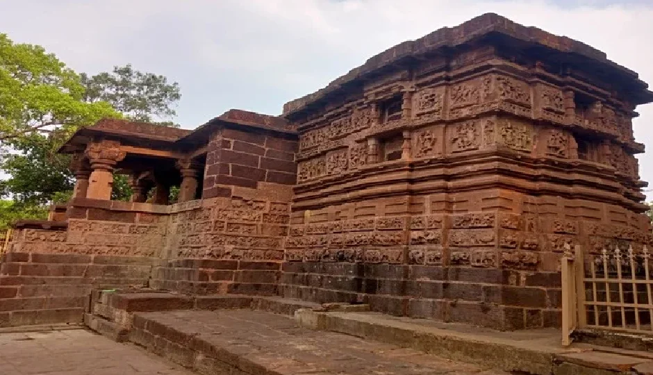 sawan 2025,shiva temples to visit,famous shiva temples india,mahadev blessings,sawan pilgrimage,devotional travel sawan,shiv bhakti,sawan special temples,sawan temple list,lord shiva temples india