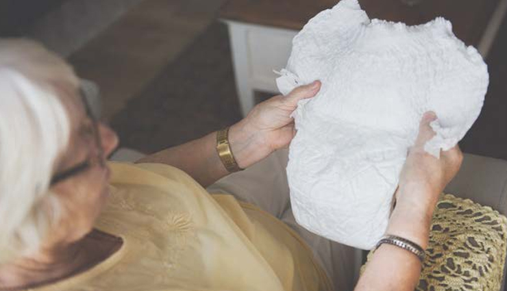 when to start using adult diapers,signs its time to use adult diapers,adult diapers: when should you consider using them,making the decision when to start wearing adult diapers,understanding the right time for adult diaper usage,when to transition to adult diapers,adult diapers knowing when they are necessary,deciding factors for using adult diapers,adult diaper usage when is it appropriate,timing the use of adult diapers for comfort and convenience