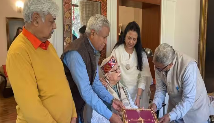 ना आने की अपील के बाद आडवाणी और जोशी को मिला राम मंदिर प्राण प्रतिष्ठा में शामिल होने का आमंत्रण