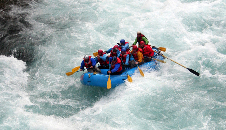 rafting in rishikesh,chadar trek,night camping in rajasthan,bike trip from manali to leh ladakh,scuba diving in andaman,things to do in india,india,things to explore in india