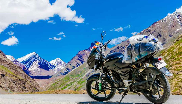 rafting in rishikesh,chadar trek,night camping in rajasthan,bike trip from manali to leh ladakh,scuba diving in andaman,things to do in india,india,things to explore in india