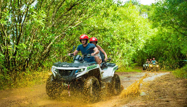 reasons why choose mauritius honeymoon,mauritius honeymoon,luxury hotels,adventure sports,mauritian cuisine,street food,picture-perfect moments,breathtaking beaches,turquoise lagoons,romantic experience,couple massages,tropical paradise,romantic destinations,scenic landscapes,natural beauty,honeymoon activities,scuba diving in mauritius,skydiving adventures,golfing in mauritius,cultural fusion,chinese cuisine,european flavors,indian spices,exotic street food,doll puri,chicken curry,street food delights,memorable photography,captivating backdrops,warm blue waters,romantic sunset strolls,dreamy beach experiences,idyllic travel destination