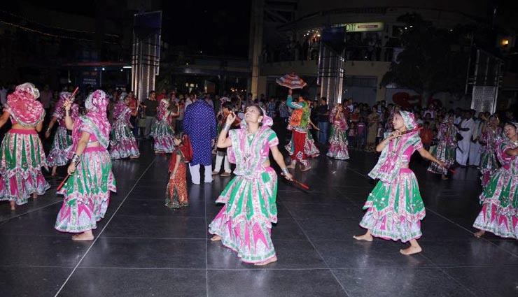 navratri special,garba,navratri puja,happy navratri,navratri 2017,surat international exhibition centre surat,svp stadium mumbai,adventure island delhi,mahi party plot ahmedabad,vivenza by gopi ahmedabad