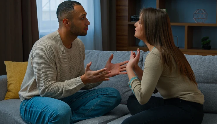 active listening in relationships,how to listen to your partner,communication problems in couples,relationship listening tips,improve communication in relationship,supportive listening,signs of poor communication,emotional connection through listening,how to understand your partner better,tips for being a better listener