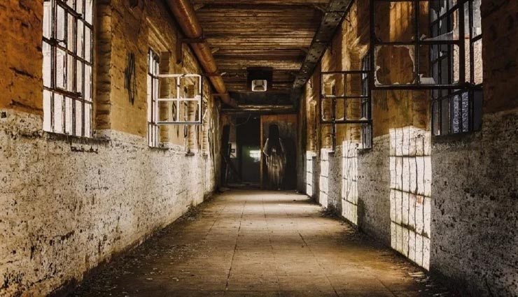 भूत के साथ रिलेशनशिप में रही यह महिला अब चाहती हैं ब्रेकअप, जानें पूरा माजरा