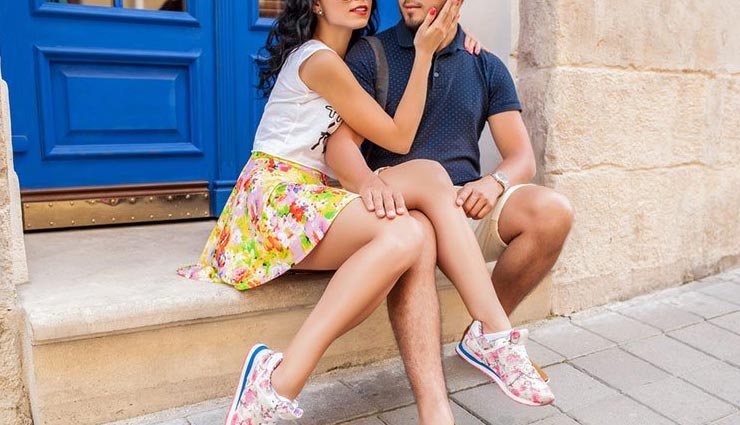 affection in your relationship,ways to show affection in your relationship,relationship tips,dating tips