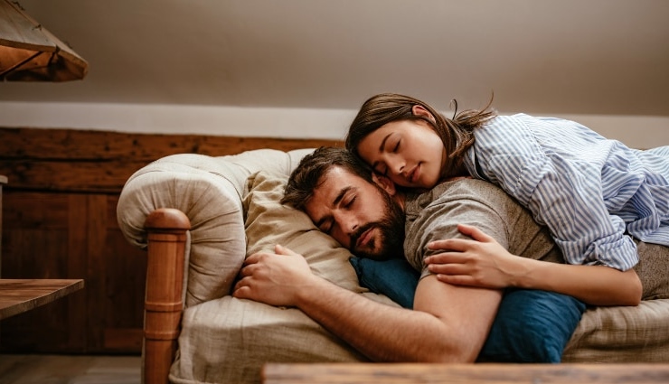 black cat girlfriend,dating a black cat girlfriend,mysterious girlfriend traits,independent girlfriend,relationship with a mysterious partner,subtle affection in relationships,how to date a black cat girlfriend,self-reliant girlfriend,love and mystery in relationships,deep connections in relationships,navigating a black cat girlfriend