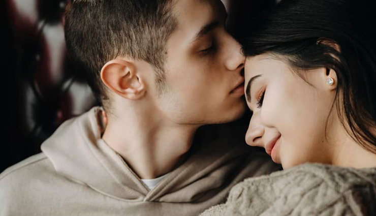 10 Ways To Show Affection in a Relationship and Make Your Partner Feel Loved
