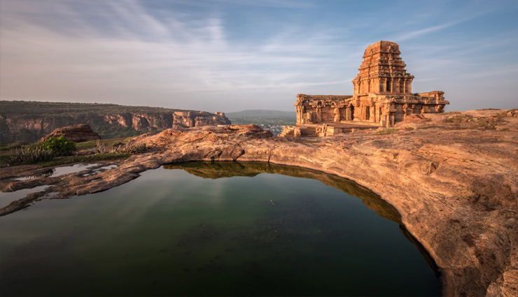 badami,places to visit in badami,badami karnataka,tourist,holidays