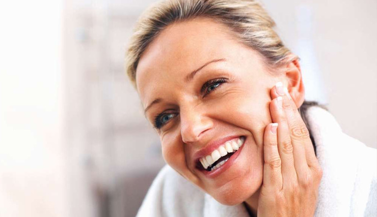 apple cider vinegar,apple cider vinegar for beauty,use of apple cider vinegar for beauty,skin exfoliation,treat dandruff,oily skin,antiseptic foot bath,age spots and wrinkles,beauty,beauty hacks,beauty tips,beauty news