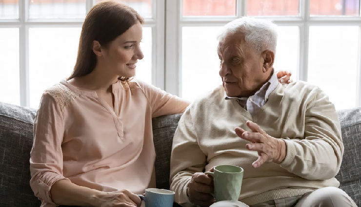aging parents need help signs,elderly care tips,caring for aging parents,signs of elderly needing help,senior care indicators,managing elderly health,supporting aging parents,recognizing elderly needs,aging parents health changes,elder care warning signs
