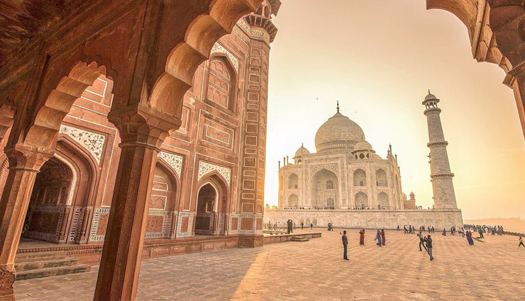 इन जगहों के साथ पूरा करें एक ही दिन में आगरा का ट्रिप, आइये जानें 