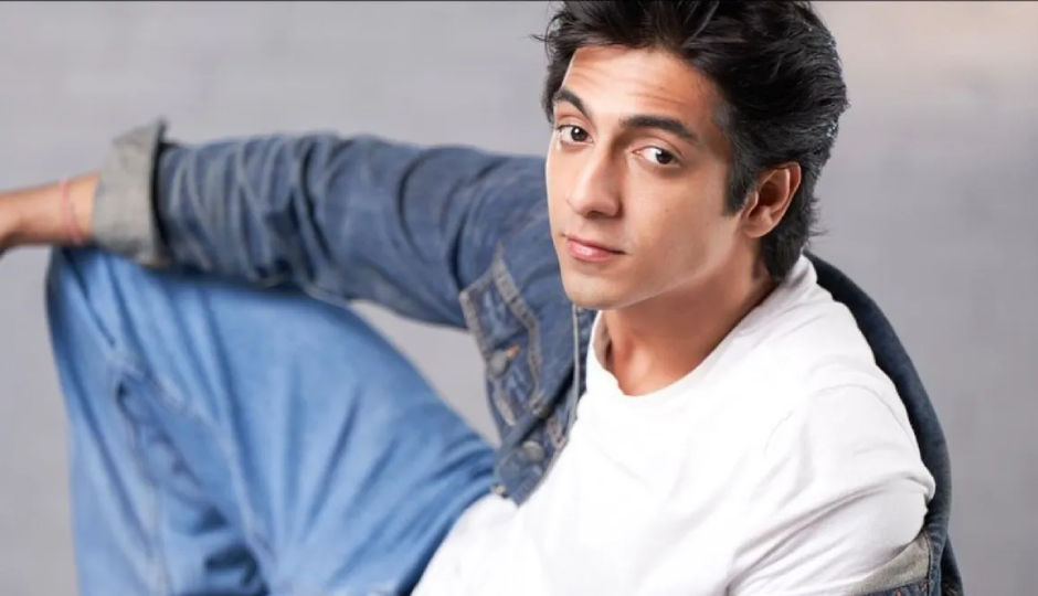 saiyaara,saiyaara movie,ahaan panday,actor ahaan panday,aneet padda,actress aneet padda,ahaan aneet,ahaan aneet video,ahaan aneet dating,ahaan grand mother