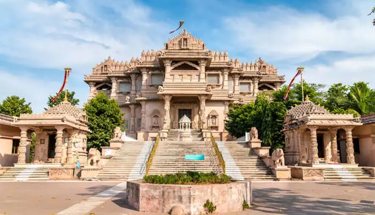 अहमदाबाद का आकर्षण बनते हैं यहां के ये 8 खूबसूरत मंदिर, जरूर जाएं दर्शन करने 