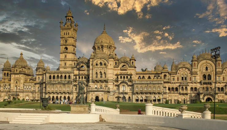 ahmedabad,weekend getaways from ahmedabad,modhera,vadodara,vijaynagar,rajkot,mount abu,surat