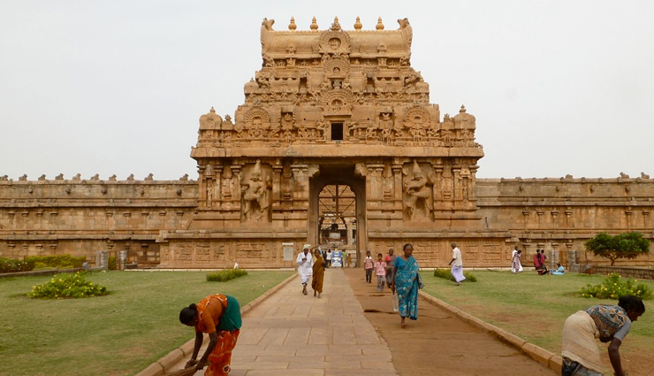 ahmedabad,weekend getaways from ahmedabad,modhera,vadodara,vijaynagar,rajkot,mount abu,surat