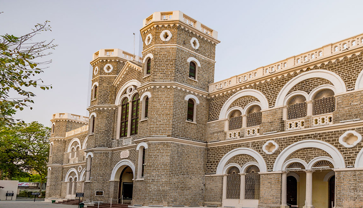 ahmedabad,weekend getaways from ahmedabad,modhera,vadodara,vijaynagar,rajkot,mount abu,surat