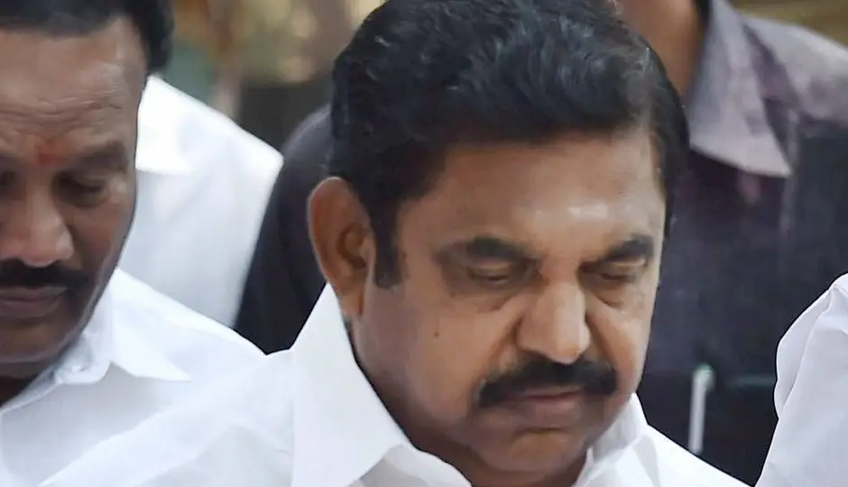 तमिलनाडु में बगावत पर AIADMK की बड़ी कार्रवाई, 29 नेताओं से छीने गए पार्टी पद