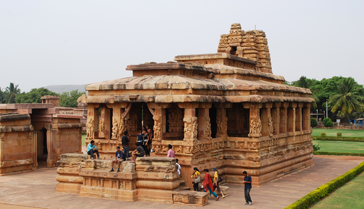 durga temple aihole history,aihole durga temple architecture,ancient temples of karnataka,durga temple aihole significance,chalukya dynasty temples,history of durga temple in aihole,archaeological sites in aihole,aihole temple history,hindu temples in karnataka,durga temple aihole facts