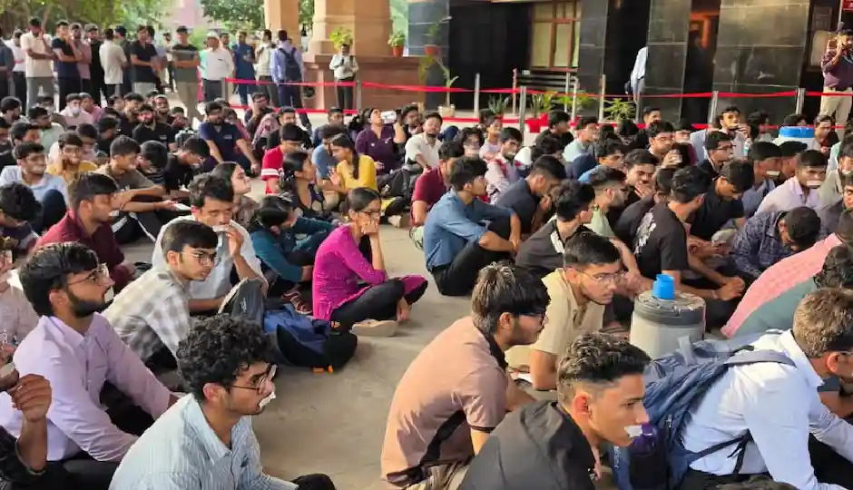 रेजिडेंट डॉक्टर की मौत के बाद AIIMS जोधपुर में हड़ताल, नियमित OPD सेवाएं बंद, 5 करोड़ मुआवजा समेत कई मांगें