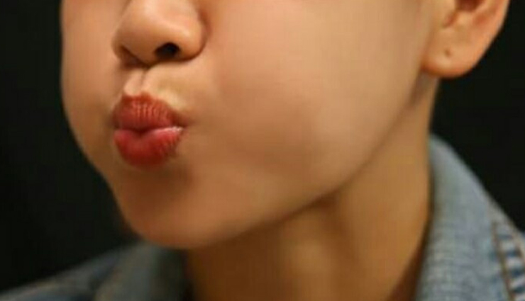 देना चाहते हैं अपने चेहरे को सही शेप, दिनचर्या में शामिल करें ये एक्स्सरसाइज face exercise,facial muscles,facial toning,jawline exercise,cheekbone exercise,facial contouring,facial yoga,facial symmetry,facial fitness,double chin exercise,facial exercises for a chiseled look,facial rejuvenation,natural face lift,non-surgical face lift,facial sculpting